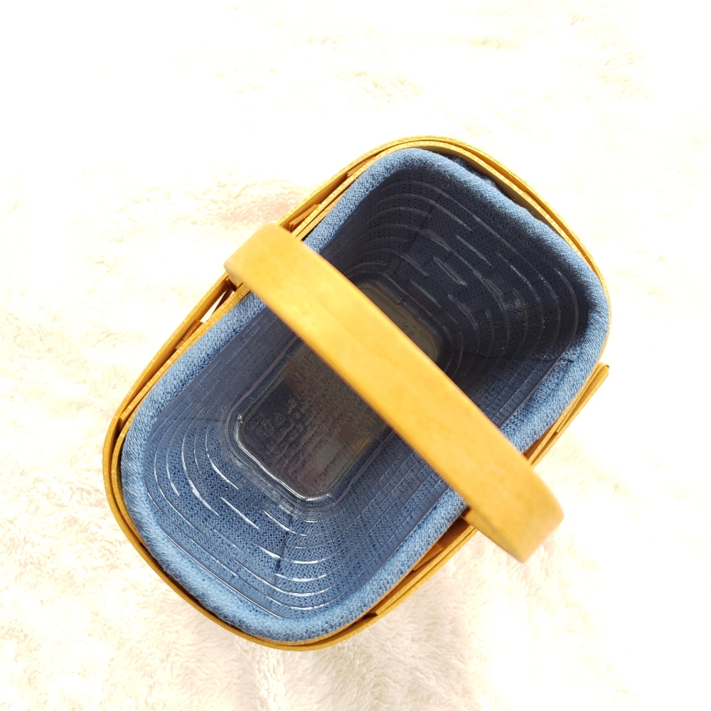 Vintage Longaberger Berry Basket (2002) - Picture 2 of 8